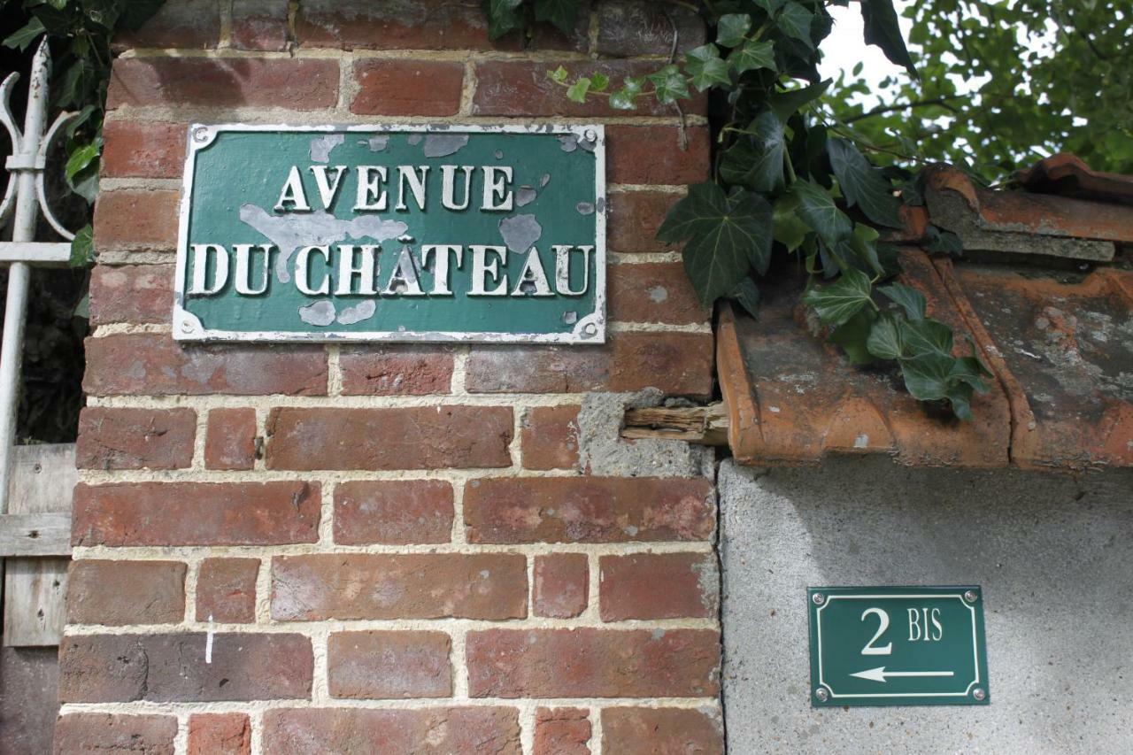 Avenue Du Chateau Saint-Just  Luaran gambar